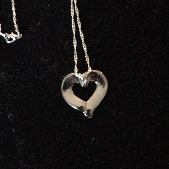 Heart necklace - Picture 3 of 4